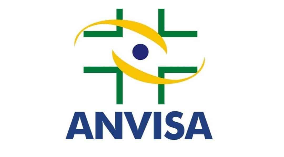 Quais tipos de softwares utilizados em instituições de saúde precisam de registro Anvisa?